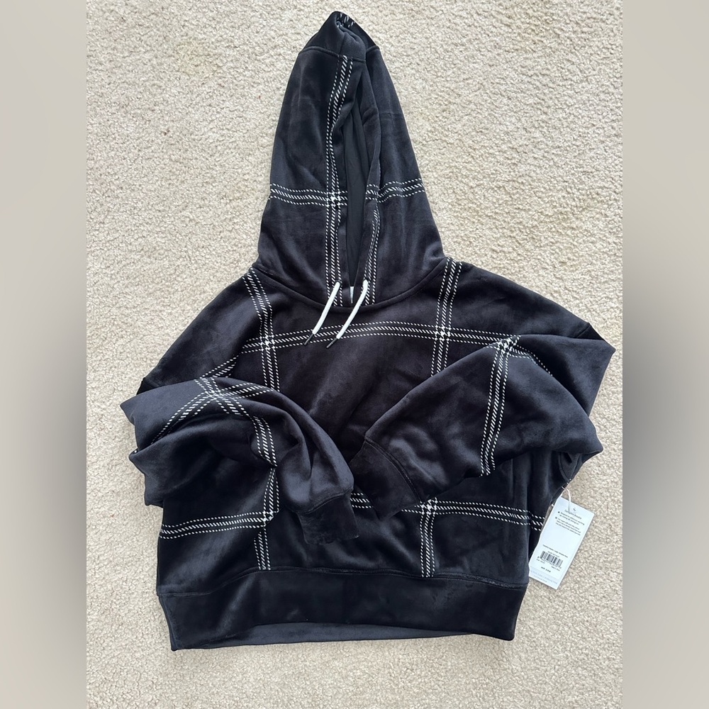 NWT tavi campfire hoodie black velour plaid pattern